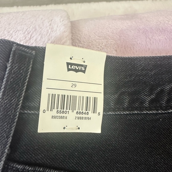 Levi’s 501 Shorts - Picture 2 of 6